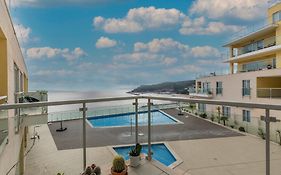 Cliffs Apartment - Astonishing View Over Sesimbra Bay By Trip2Portugal